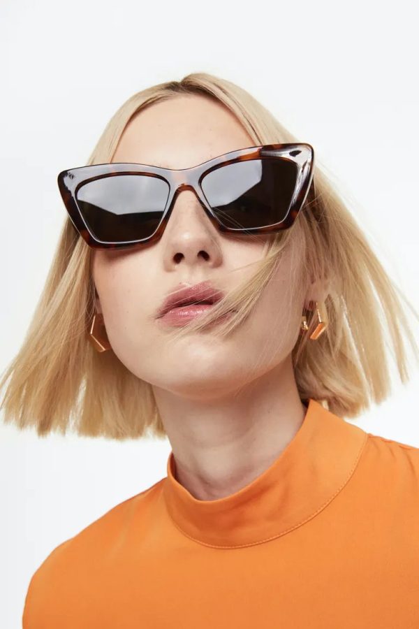 عینک آفتابی زنانه اچ اند ام رنگ قهوه ای طرح لاک پشتی کد 1083087002