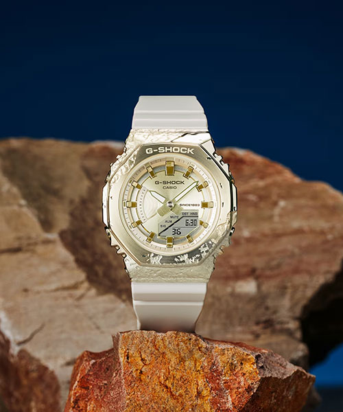 ساعت مچی زنانه G-SHOCK 
مدل CASIO-GM-S2140GEM-9ADR