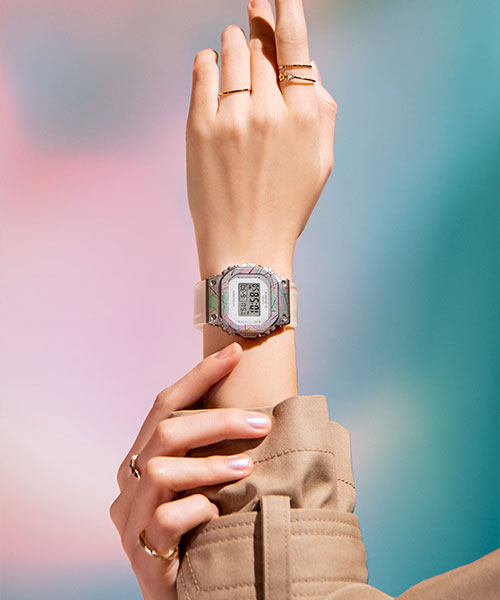 ساعت مچی زنانه G-SHOCK 
مدل CASIO-GM-S5640GEM-7DR