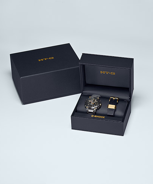 ساعت مچی مردانه G-Shock 
مدل CASIO-MTG-B3000BDE-1ADR